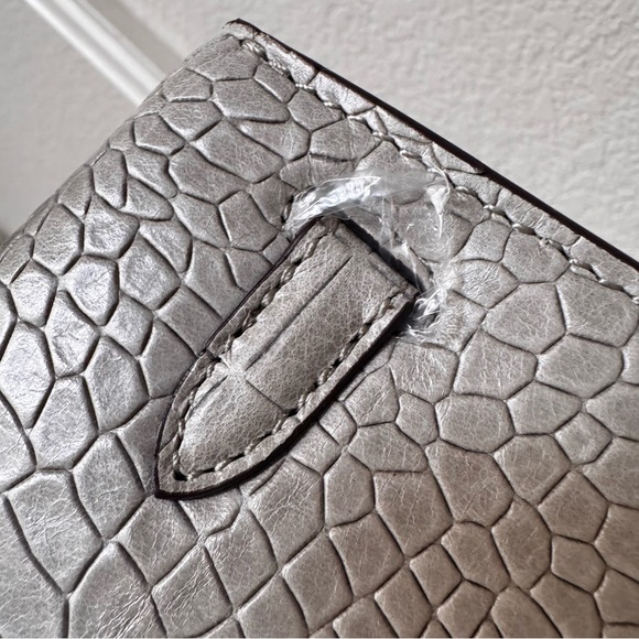 LEATHER INSIDE & OUT Gray Emboss Croc 27 Long KL Shoulder Bag Convertible S7 - Picture 10 of 15